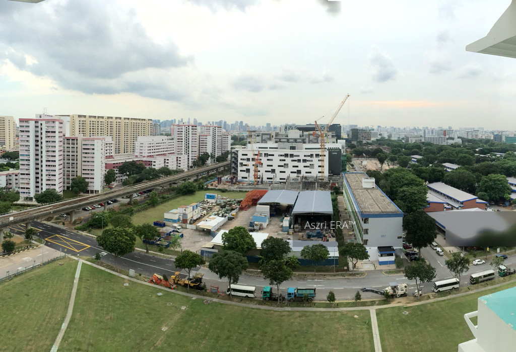 Eunos Crescent thumbnail photo